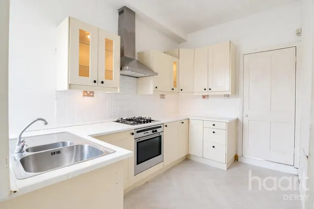 Balfour Road, Derby, DE23, photo 2