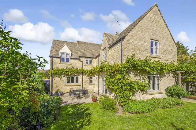 The Secret Garden, South Cerney, GL7, photo 1