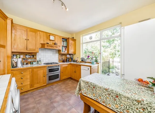 Photo 3 — Shepherds Hill, Highgate, N6