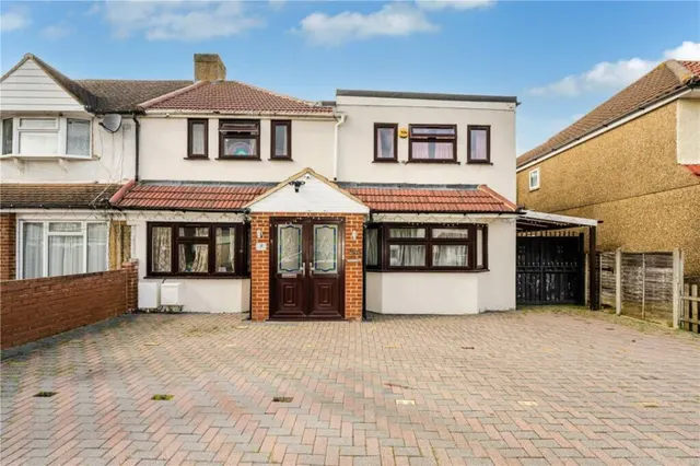 Riverdale Road, Feltham, photo 1