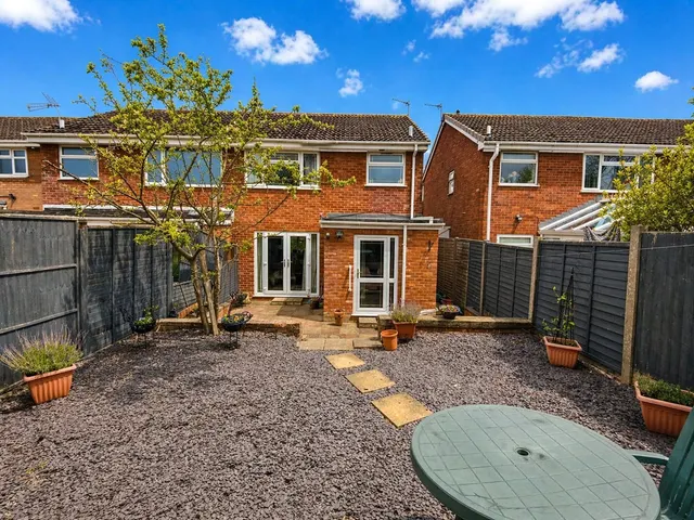 Portland Place, Cannock, Staffordshire, WS11, photo 1