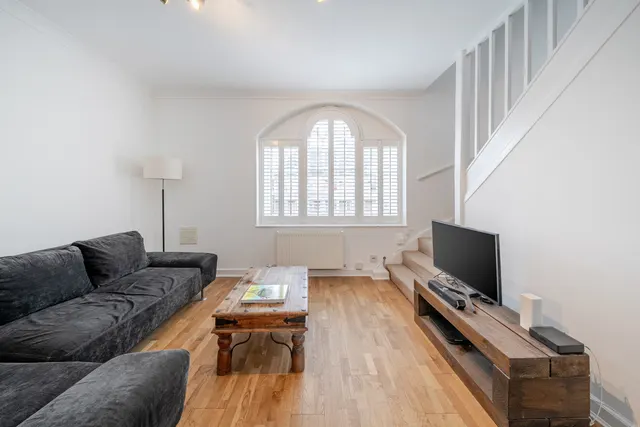 Albion Avenue, Clapham, London, SW8, photo 1