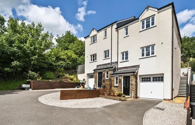 Buzzard Rise, St. Anns Chapel, Gunnislake, Cornwall, PL18
