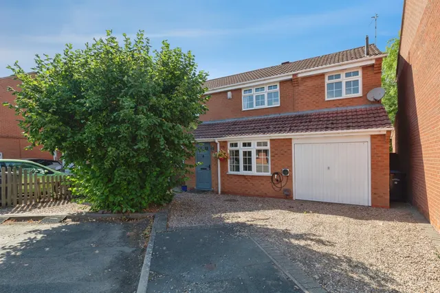 Cromford Way, Broughton Astley, Leicester, photo 1