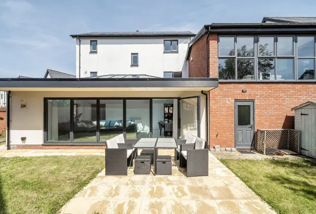 Prince Regent Avenue, Gloucestershire, Pittville, GL50 4GB, photo 1