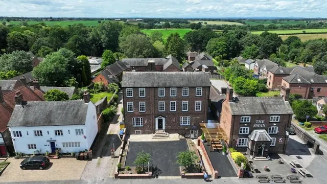 Bow Hill House, Betley, photo 1