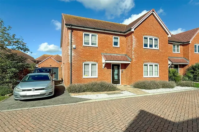 Littlehampton, BN17, photo 1