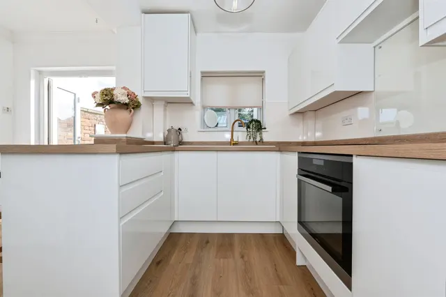 Buxton Road, Grays, RM16, photo 2