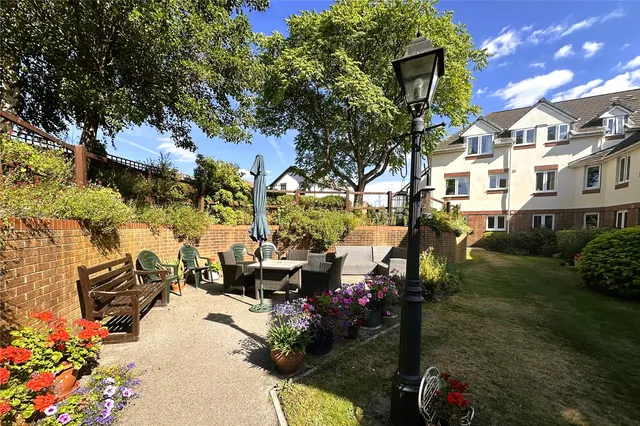 Photo 3 — Clarence Road, Fleet, Hampshire, GU51 3SH