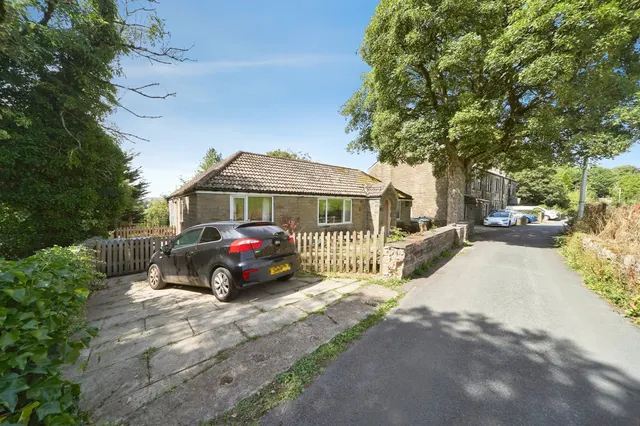 Photo 2 — Yate Lane, Oxenhope, Keighley