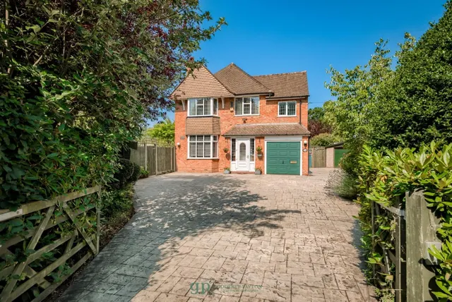 Woodfield Road, Solihull, photo 1