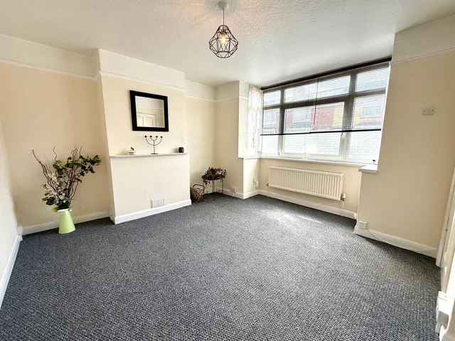Photo 3 — Osborne Street, Swindon, Wiltshire, SN2 1DA