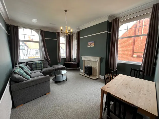 Clifton Street, Lytham, FY8, photo 1