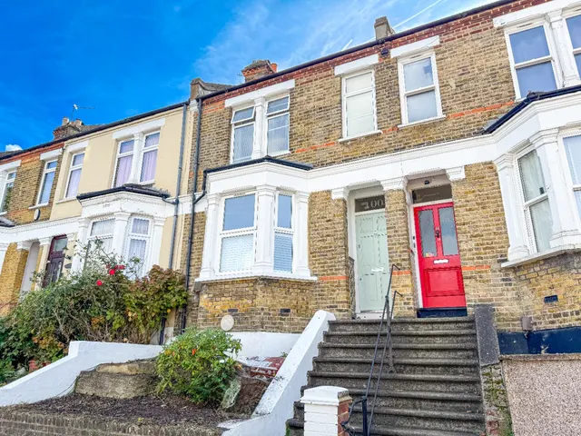 Nithdale Road, Shooters Hill, London, SE18 3PD, photo 1