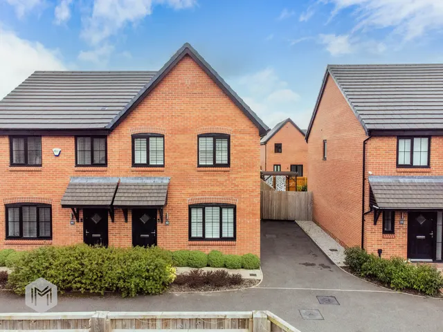 Hercules Road, Lostock, Bolton, BL6 4NS, photo 1