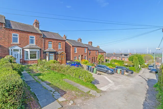 Grove Bank, Frodsham, photo 1