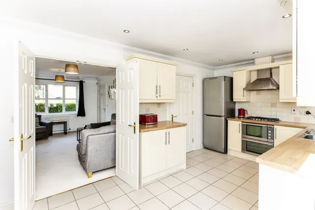Photo 2 — South Park Drive, Papworth Everard, Cambridge