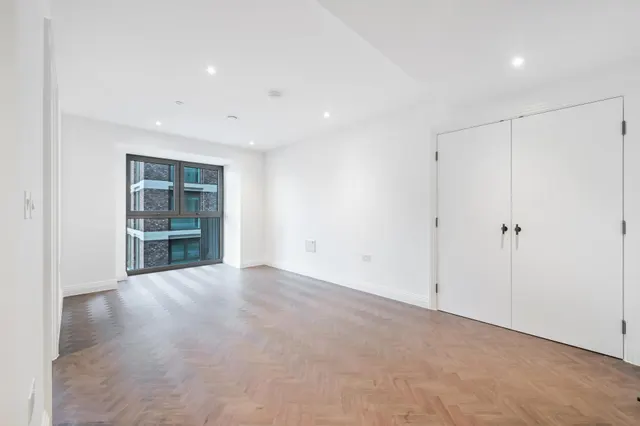 Eden Place, London, E16, photo 3