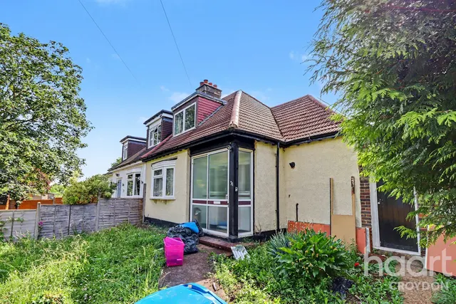 Stoats Nest Road, Coulsdon, CR5, photo 1