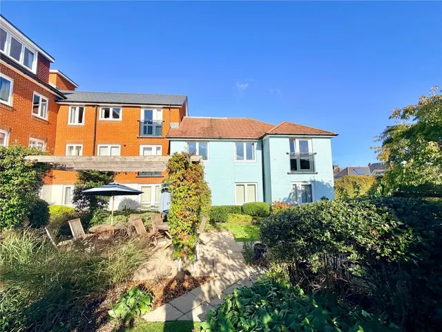 Lymington, Hampshire, photo 1