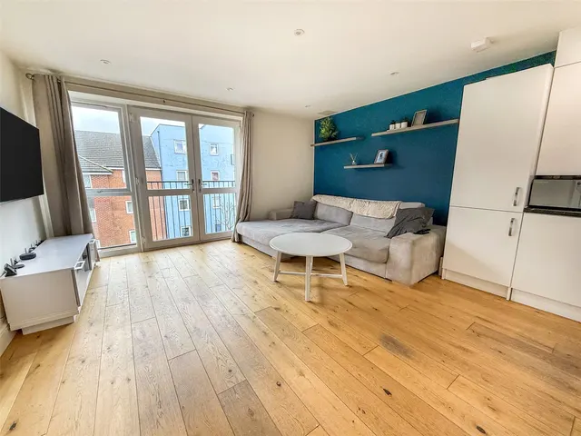 Exchange Close, Aldershot, Hampshire, GU11 2FD, photo 1