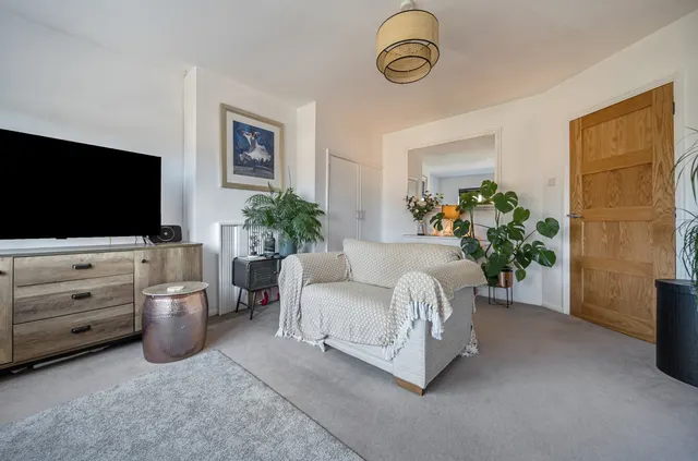 Photo 3 — Northbrook Road, Barnet, EN5 2PA