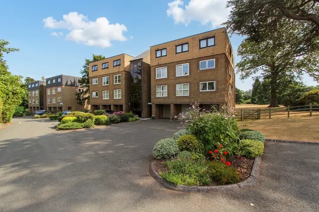 Lakeside, Little Aston, Sutton Coldfield, Sutton Coldfield, B74 3BJ, photo 1