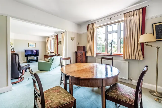 Northfields, Ashtead, KT21, photo 1
