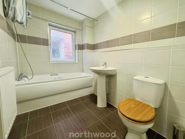 Church View Gardens, Moorends, DN8, photo 3