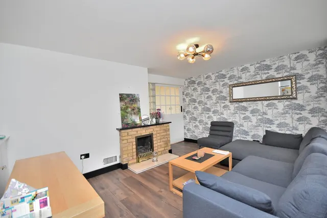 Photo 3 — Woburn Court, Rushden, Northamptonshire, NN10 9HL