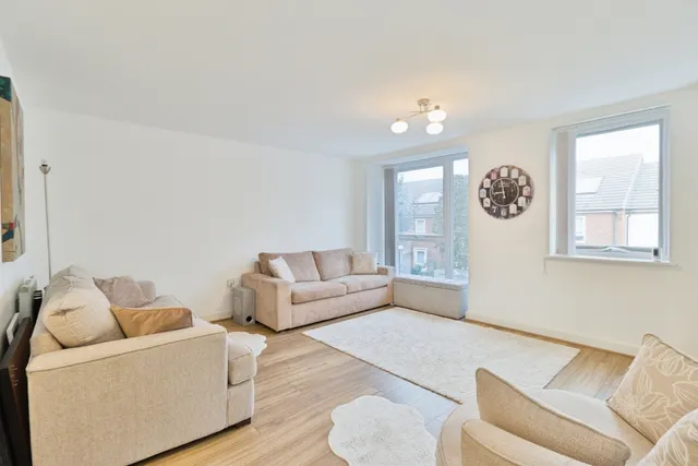 Alcock Crescent, Crayford, DA1, photo 2