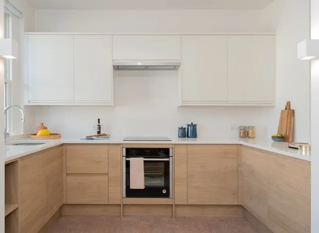 Photo 2 — Westbourne Park Road, Notting Hill, W11