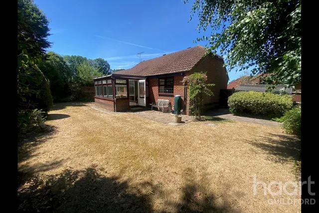 Weston Lea, Leatherhead, KT24, photo 1