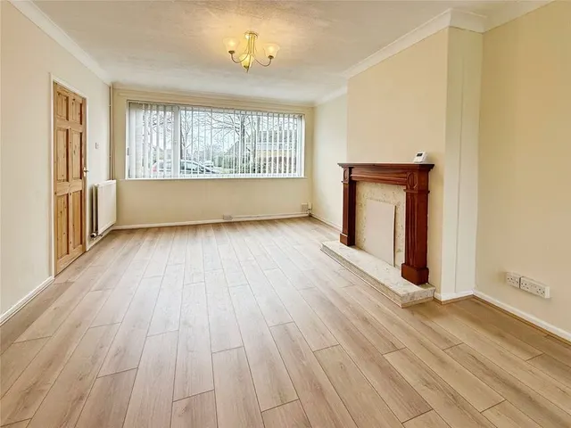 Photo 3 — Wallis Avenue, Lincoln, Lincolnshire, LN6