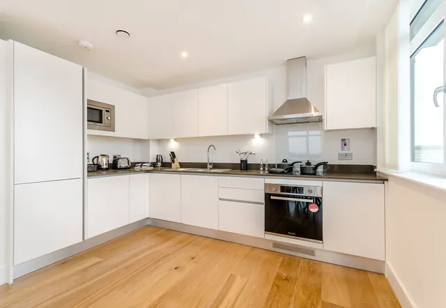 Photo 3 — Apartment 51, 1 Grove Place, London