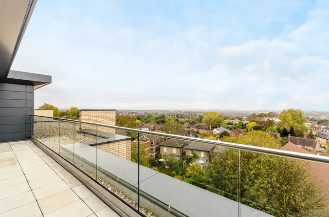 Photo 2 — Apartment 51, 1 Grove Place, London