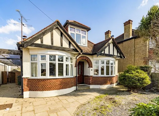 Grand Avenue, Surbiton, KT5, photo 1