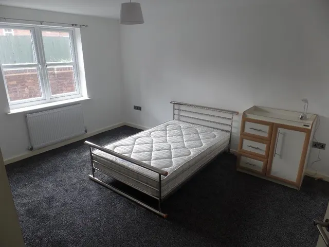 Rosehill, Willenhall, WV13, photo 1