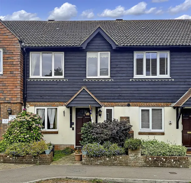 The Leas, Rustington, photo 1