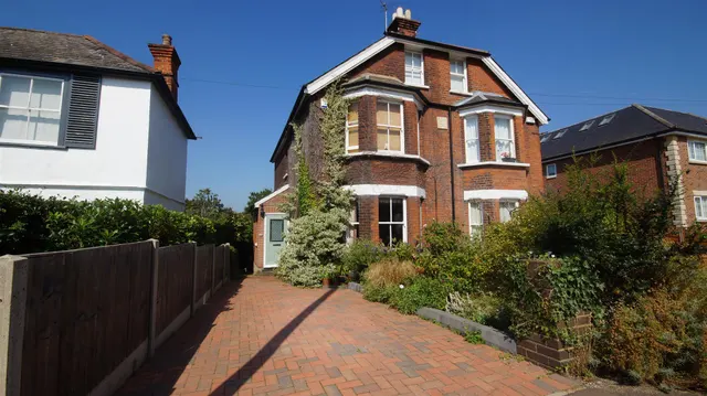 Blackacre Road, Theydon Bois, photo 1