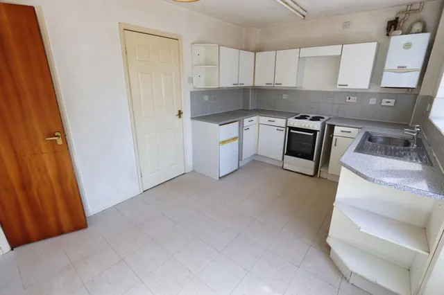 Photo 3 — Viking Close, Kettering, NN16