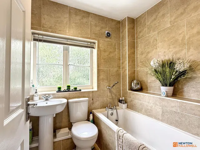Kay Close, Coalville, LE67, photo 3