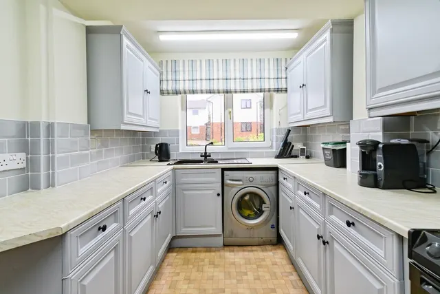 Photo 3 — Hopefold Drive, Worsley, Manchester, Greater Manchester, M28