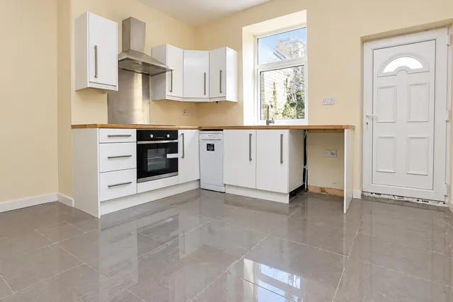 Victoria Street, Darwen, BB3, photo 2