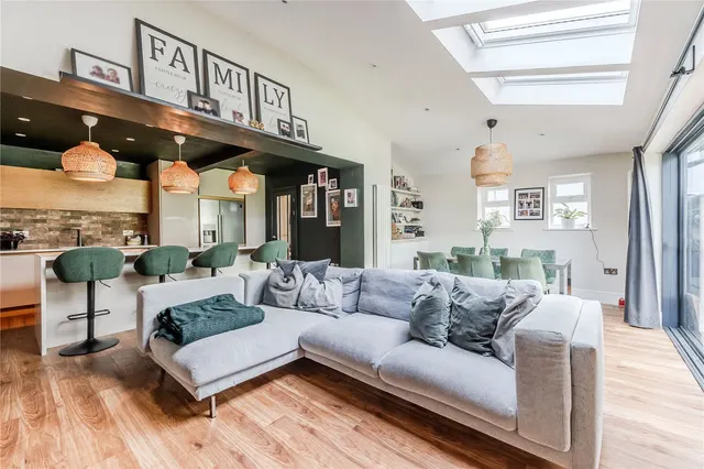Stanhope Drive, Horsforth, LS18, photo 1