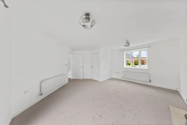 Photo 2 — Southwold Crescent, Great Sankey, Warrington, Warrington, WA5 3SG