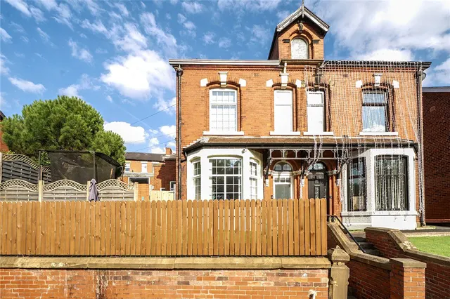 Whalley New Road, Blackburn, BB1, photo 1