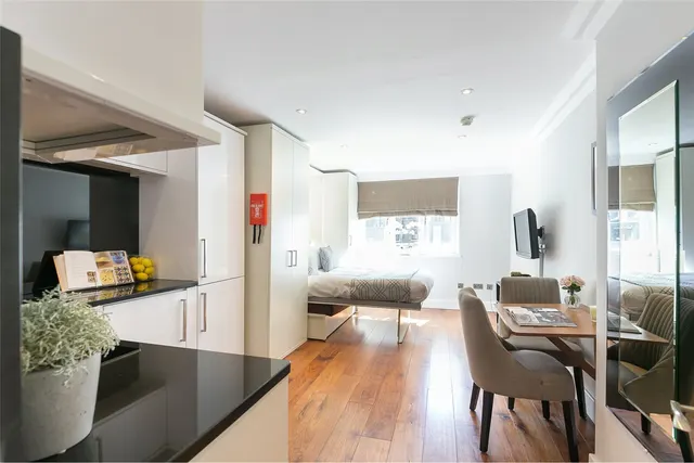 Gloucester Terrace, London, W2, photo 1