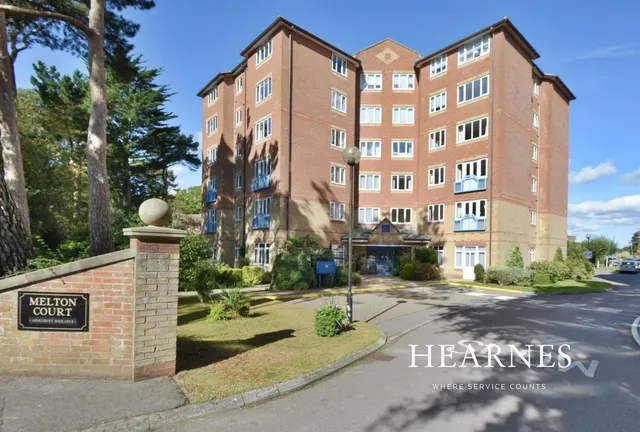 Melton Court, BH13, photo 1