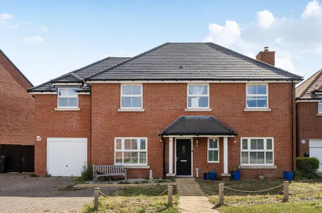 Maple Drive, Bracklesham Bay, PO20, photo 1